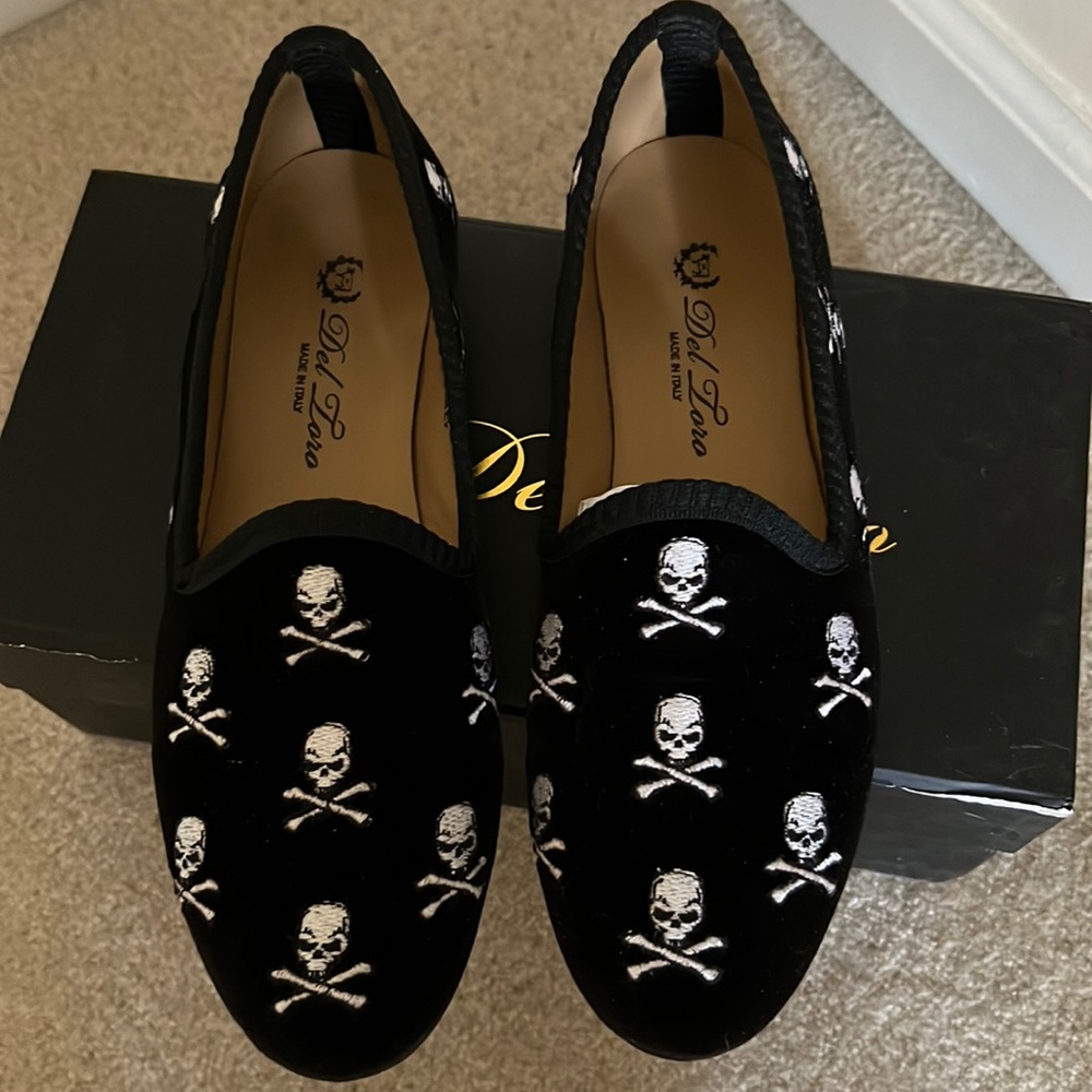 Del Toro RARE All Over Skull Loafer